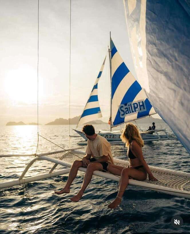 El Nido Islands: Private Paraw Sunset Sailing - Bacuit Bay at golden hour, from the water