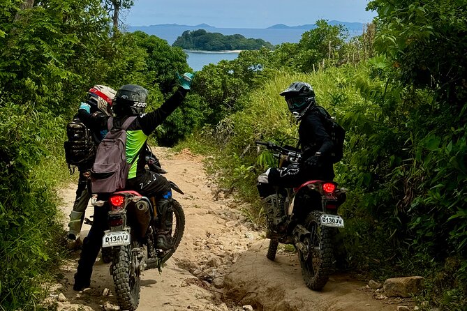 El Nido OFF ROAD Tour (Intermediate) - The morning flow: briefing, Bacuit Bay views, then into town