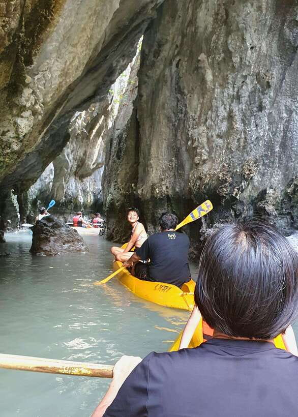 El Nido: Private/Exclusive Island Hopping Tour A BEST PRICE! - Secret Lagoon: a tight entrance, calm water, and photo magic