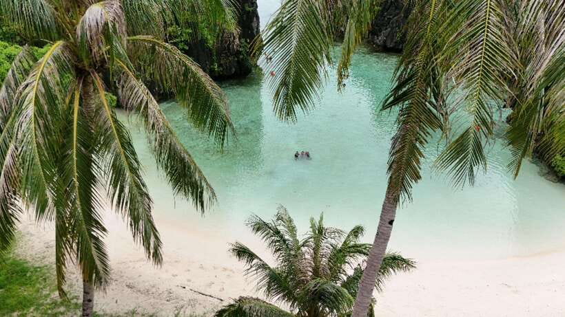 El Nido: Private Tour B with Snake Island and Caves - Meeting points and what “private” really means on the water