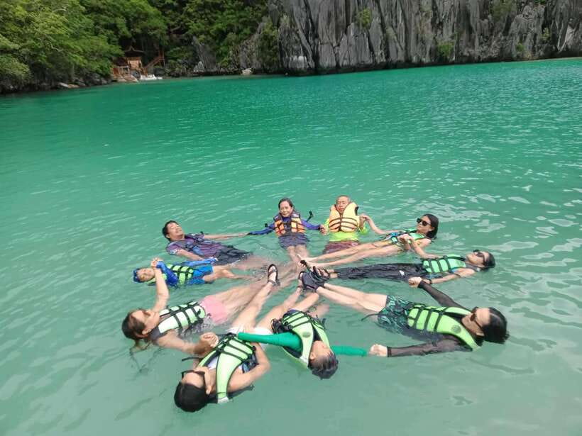 EL NIDO: Sharing/Joiner Island Hopping Tour A w/BUFFET LUNCH - Buffet lunch and the small comforts that make the day better