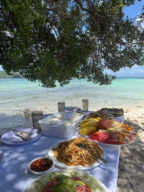 El Nido, Sibaltan: Private Snorkeling & Secret Islands Tour - Secret stops and shark viewing moments