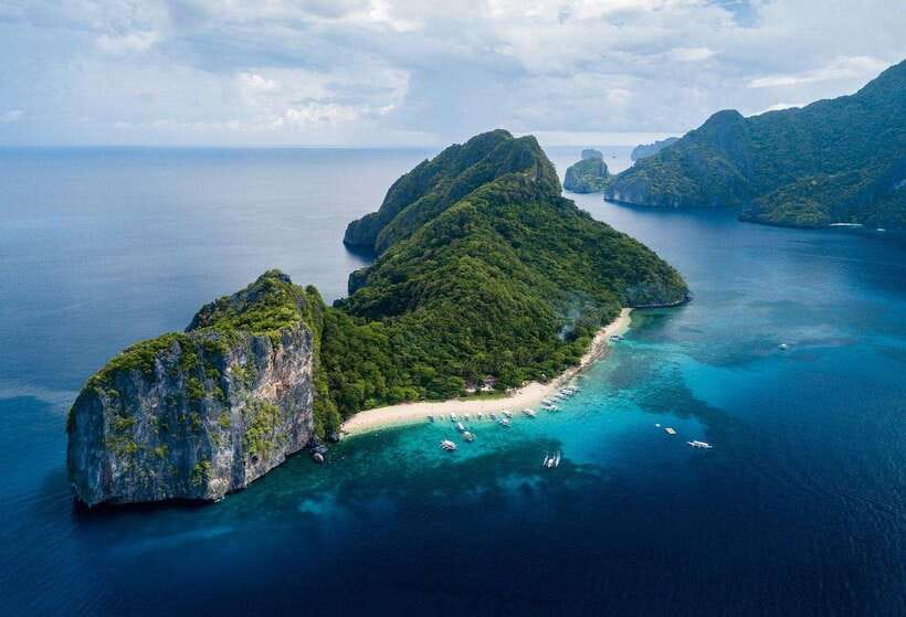 El Nido Tour C (shared tour) - Helicopter Island: limestone cliffs that look like a helicopter