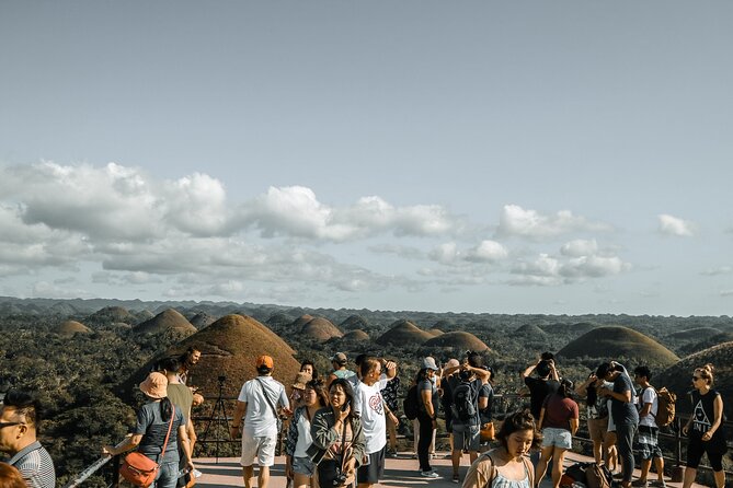 Famous Bohol Chocolate Hills Loboc River Cruise Tarsier Tour - Loboc River Cruise With Lunch: The Part That Turns It Into a Vacation Day