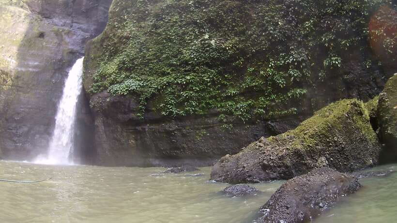 From Manila: Majestic Pagsanjan Falls Adventure - Lunch with live music: the food break that actually feels like part of the day
