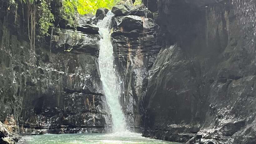 From Manila: Pagsangjan Falls and Hidden Valley Day Trip - Bamboo Raft Close to the Falls: When the Water Becomes the View