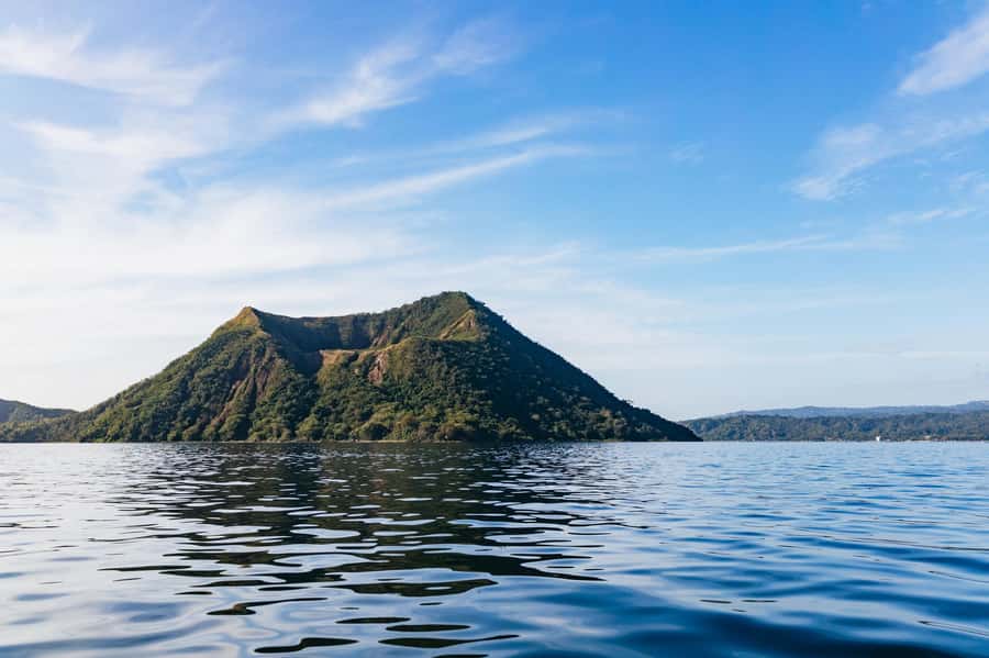 From Manila: Taal Volcano and Lake Boat Sightseeing Tour - Taal Volcano and Tagaytay in one tight 5-hour run