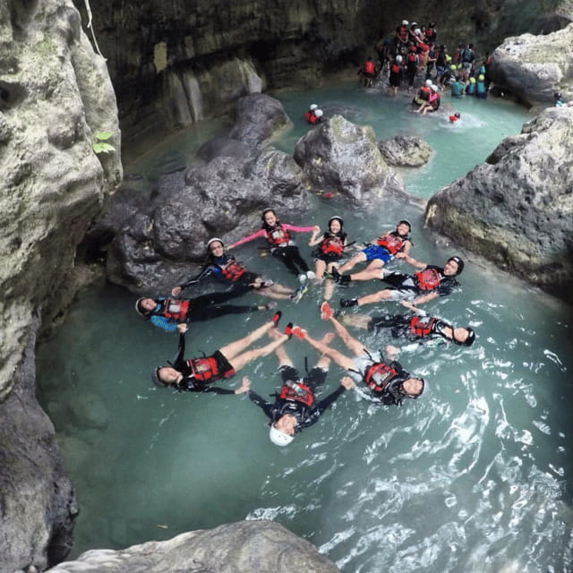 Kawasan Falls Canyoneering Transfers from Cebu with Lunch - Gear check and safety briefing that actually helps