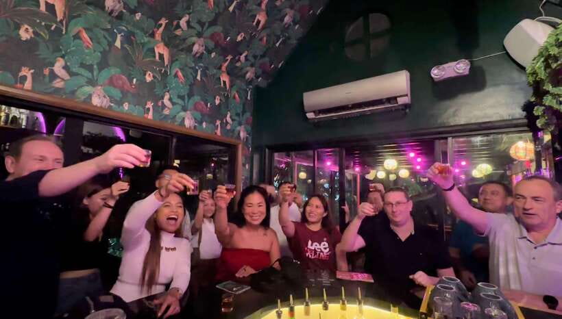 ⭐ Makati Bar Hopping and Pub Crawl Tour with Venus ⭐ - Makati nightlife in Poblacion, guided by Venus and Jenny