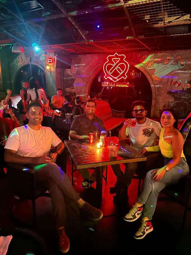 ⭐ Makati Bar Hopping and Pub Crawl Tour with Venus ⭐ - The drinks: local beer, Filipino wine, and cocktail specials that change the math
