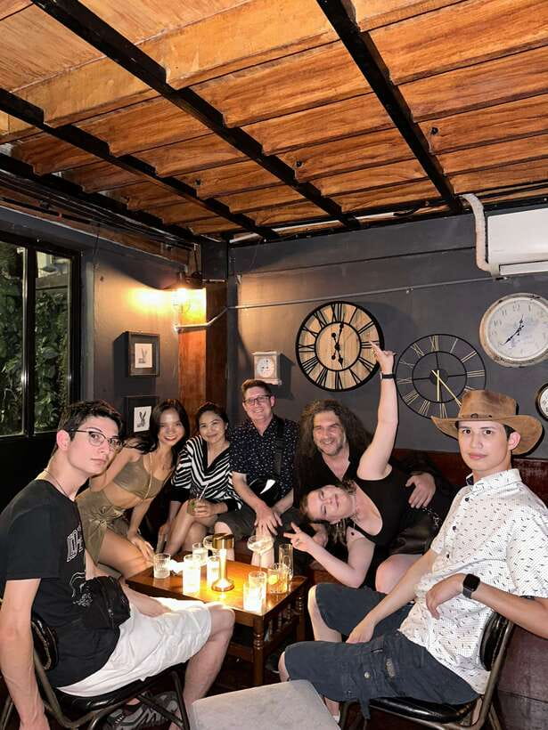 ⭐ Makati Bar Hopping and Pub Crawl Tour with Venus ⭐ - Price and timing, and what you really get in 3 hours