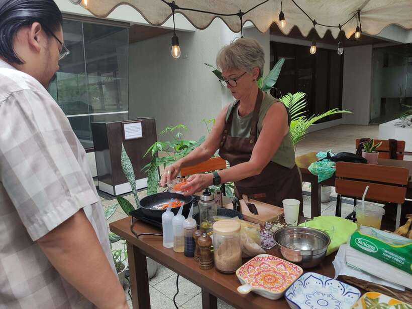 Makati: Hands on Manila Cooking Class - How the class flows: your own station, equipment ready, cooking at an easy pace