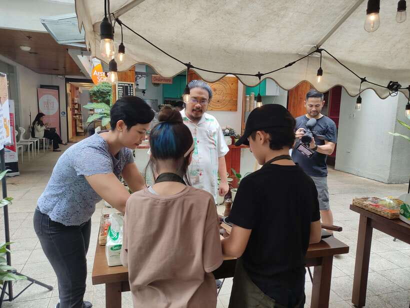 Makati: Hands on Manila Cooking Class - Meet Chyl: the cooking teacher who tells the why
