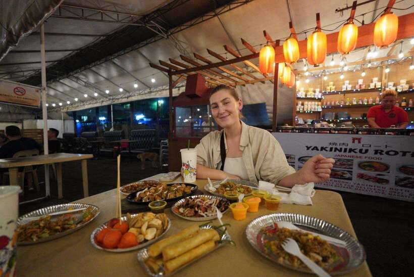Makati: Street Food Experience with a Local Guide - Street market and outdoor market stops: choose your favorites quickly