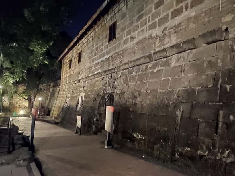 Manila: Enchanting Night Tour of Manila's Historic Landmarks - Manila Cathedral at 7:00pm: the atmosphere changes fast