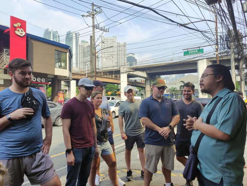 Manila Food Tour: Introduction to Philippine Street Food - Tricycle Ride and Neighborhood Rhythm: Getting Out of the Usual Streets