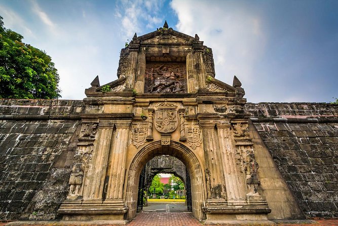 Manila Instagram Tour (Shared Tour) - Rizal Park photo break at Luneta: quick reset, free admission