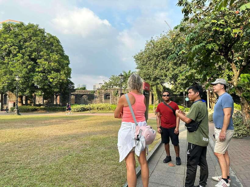 Manila: Intramuros, Chinatown, and Old Manila Half-Day Tour - Why the tricycle, tuk tuk, and jeepney part feels like the point