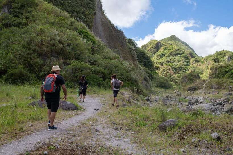 Manila: Mount Pinatubo 4X4 & Hiking Trip - The downhill walk and the return drive: energy management matters