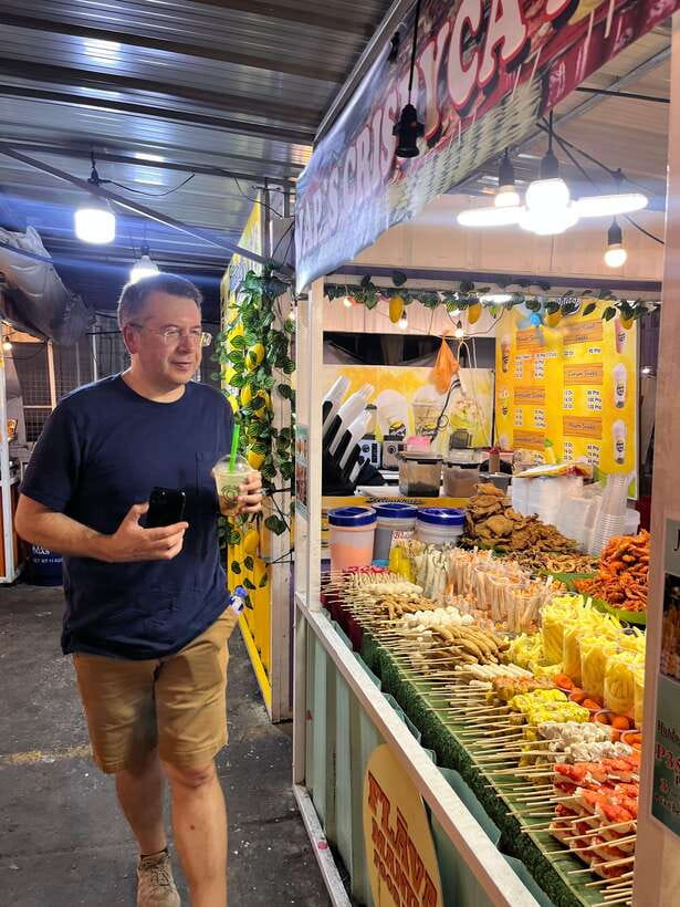 Manila Night Market with Local Guide - Jeepney and tuk-tuk rides that teach how locals travel at night