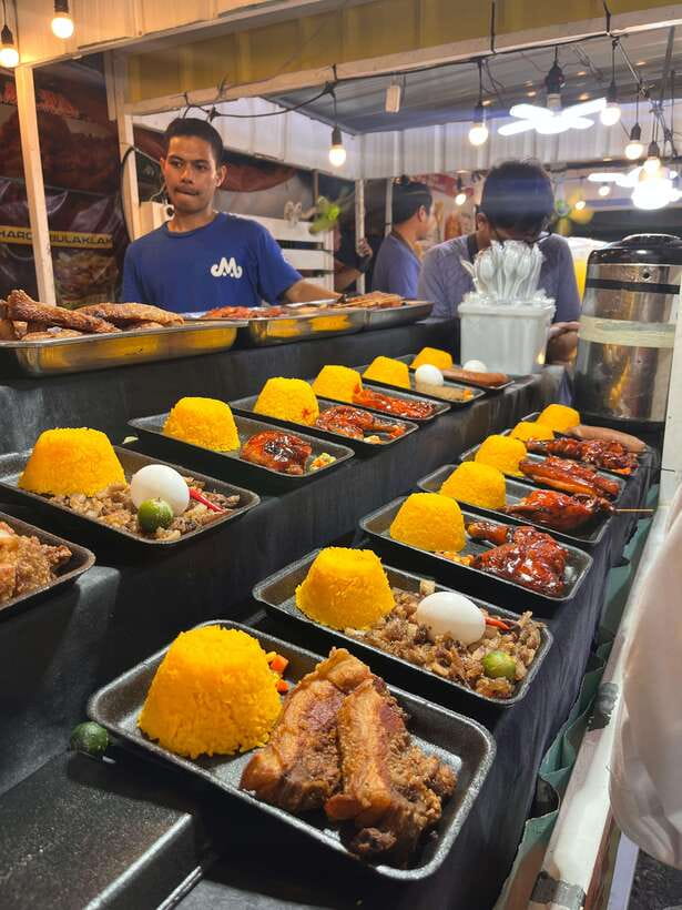 Manila Night Market with Local Guide - The rooftop bar finish and what it adds to the night