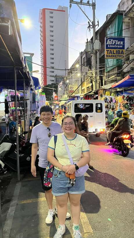Manila Night Market with Local Guide - Divisoria shopping for clothes, shoes, bags, and jewelry