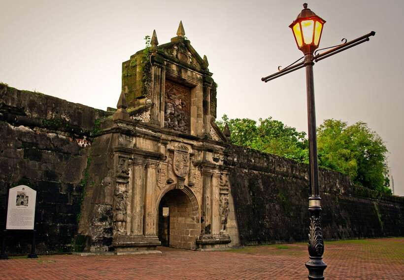 Manila: Old & New 4-Hour City Tour - Makati to Intramuros, in one smooth city loop