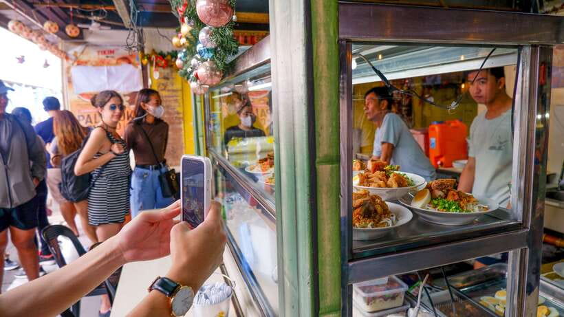 Manila: Sightseeing and Food Walking Tour with Tastings - Who should book this tour, and who should rethink it