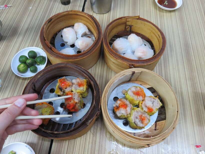 Manila: Sightseeing and Food Walking Tour with Tastings - Meeting at Quinta Market: you start with momentum