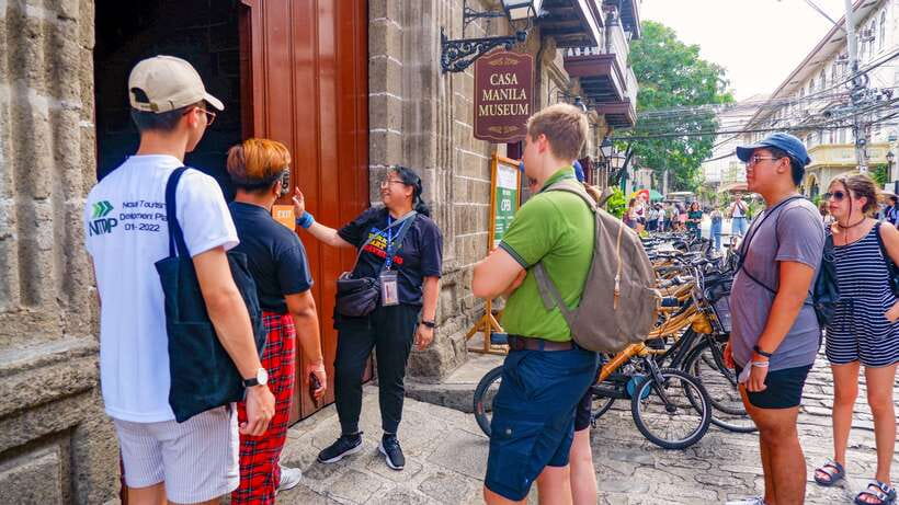 Manila: Sightseeing and Food Walking Tour with Tastings - Intramuros by traditional bamboo bike: cobblestones, churches, and easy cruising