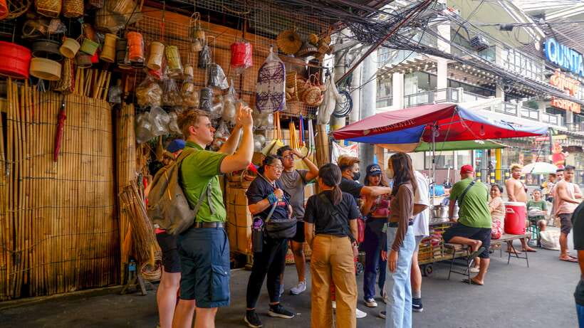 Manila: Sightseeing and Food Walking Tour with Tastings - Guides and pacing: what makes the day feel smooth