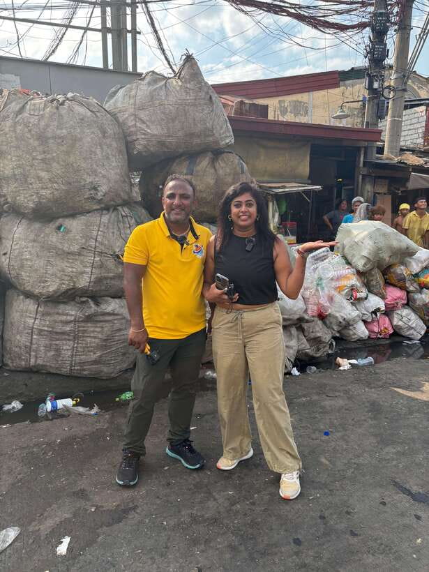 Manila slums: happy land, smokey mountain and ugbo food tour - Divisoria market time and the jeepney ride approach