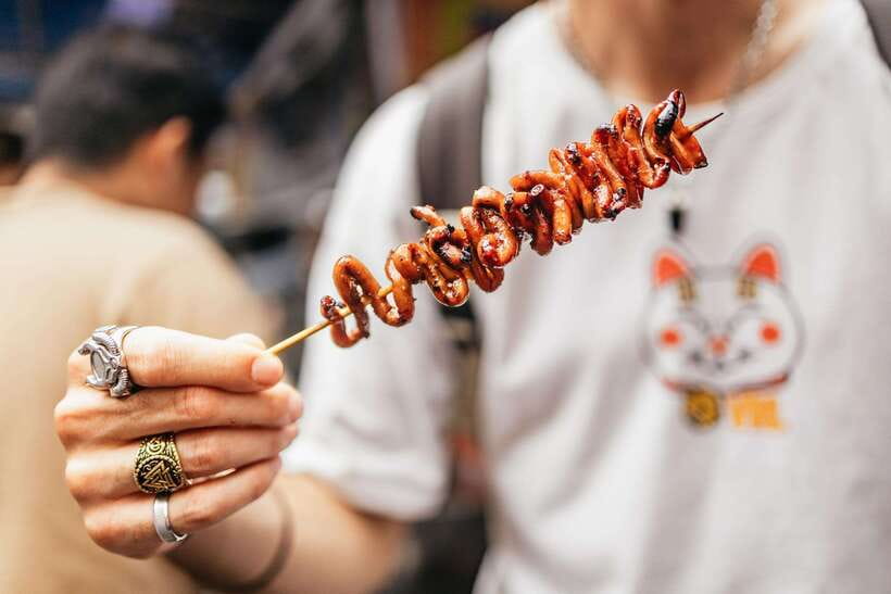 Manila: Street Food and Drinks Walking Tour with Tastings - Who should book, and who should skip it
