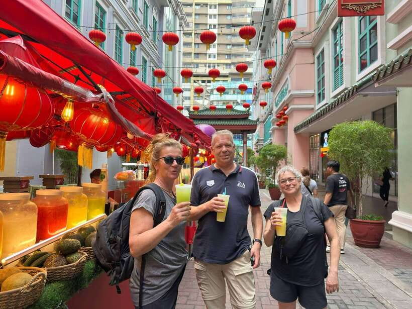 Manila Street Food and Drinks with Tuktuk Experience - Walking Stops That Actually Make Sense