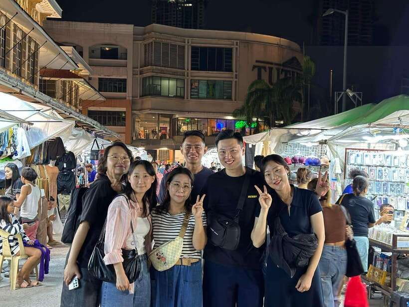 Manila Street food and Night Market Tour - Guides Floyd or Venus: why their style matters more than you think