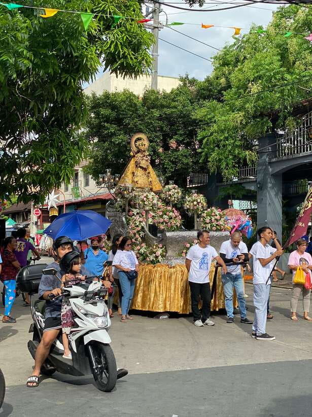 Manila: Taste and See Authenticity - Street Food, Local Snacks, and Sunset Photo Timing