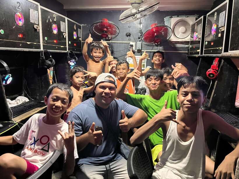 Manila Tour: Tondo Manila and Divisoria Market - Tondo’s oldest apartments and everyday routines