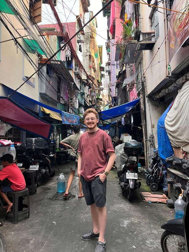 Manila Tour: Tondo Manila and Divisoria Market - Street food and local coffee: plan for what you’ll pay
