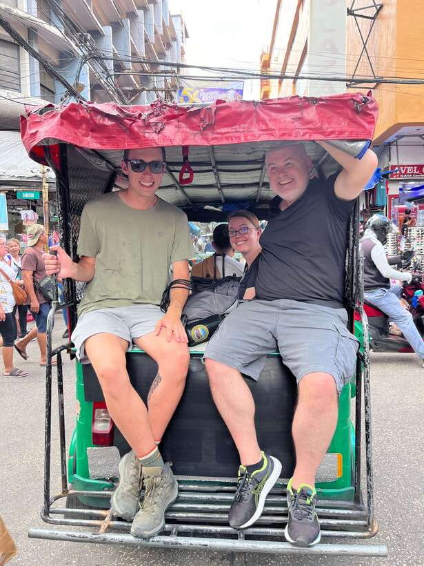 Manila Tuk-Tuk Adventure Hop-in and Hop-Off - 2 Hours Over Manila Streets: The Tempo of a Tuk-Tuk Hop-In Tour