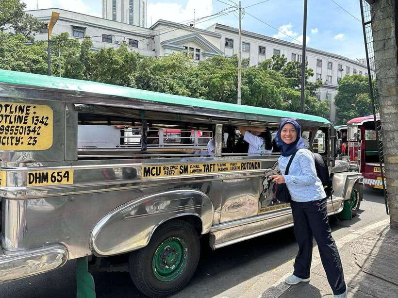 Manila Tuktuk and Jeepney Ride Guided Tour - Oldest Chinatown Stops and What to Watch For on Side Streets