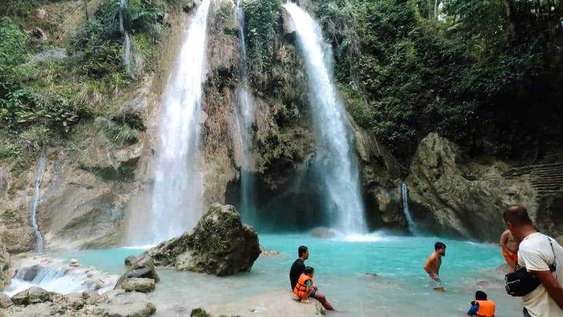 Oslob: Whaleshark Swimming, Inambakan Falls & Moalboal Tour - Sunrise Whale Sharks in Oslob, and Why Timing Matters
