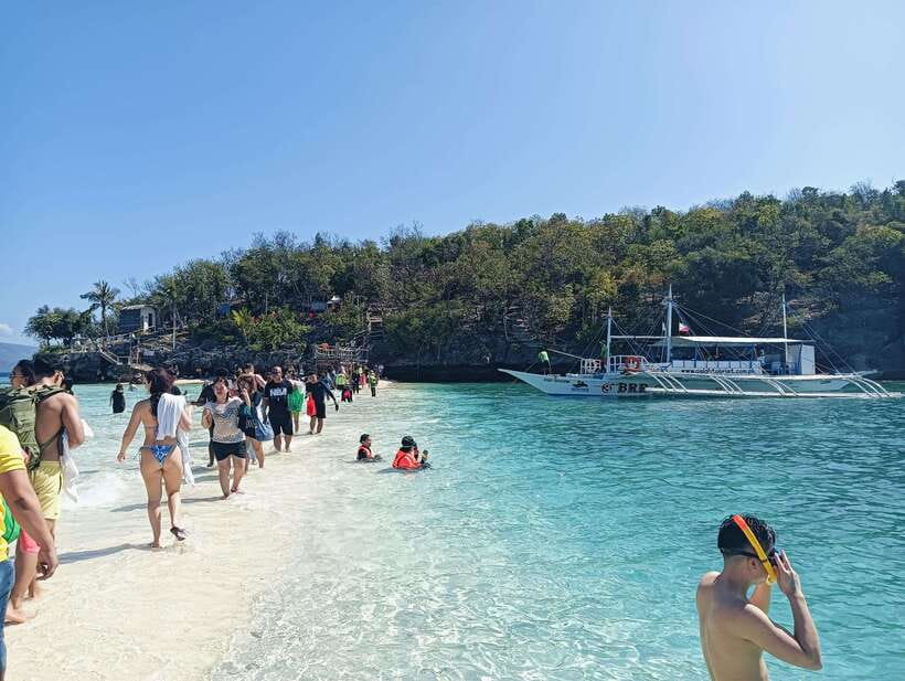Oslob: Whaleshark Watching, Tumalog Falls & Sumilon Island - Key things to know before you go