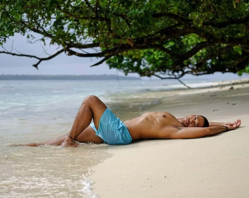 PALAWAN: Balabac Island Hopping with Full board Meals - Snorkel realities: life vests, sea wall drama, and staying comfortable