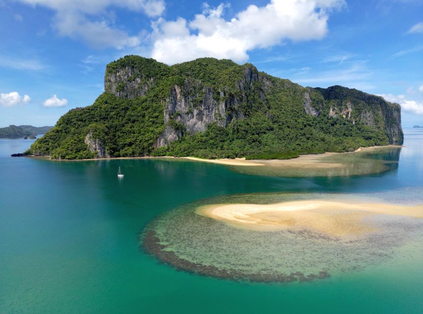 Palawan: Private Sailing Yacht Cruise in El Nido - Language, Pace, and Why the Small Group Size Changes Everything