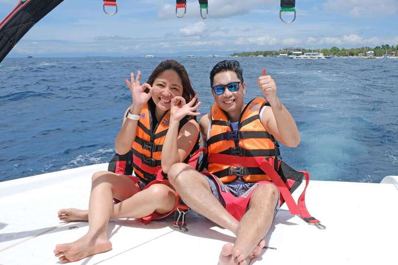 Panglao: Solo or Tandem Parasailing Experience near Alona - FAQ
