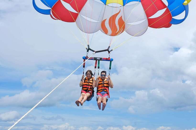 Panglao: Solo or Tandem Parasailing Experience near Alona - Solo or Tandem in a Private Group: Who It Fits Best
