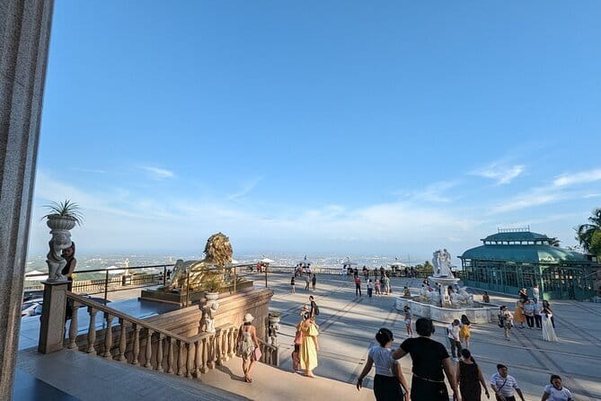 Panoramic View of Cebu and Dinner with Night View - Sirao Garden: colorful flowers, quirky art, and fast photo moments