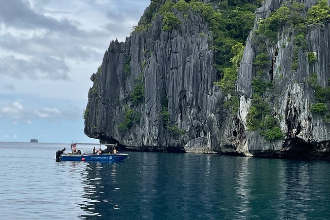 Private El Nido Tour A Island Hopping - Lunch, safety gear, and the value bundle check