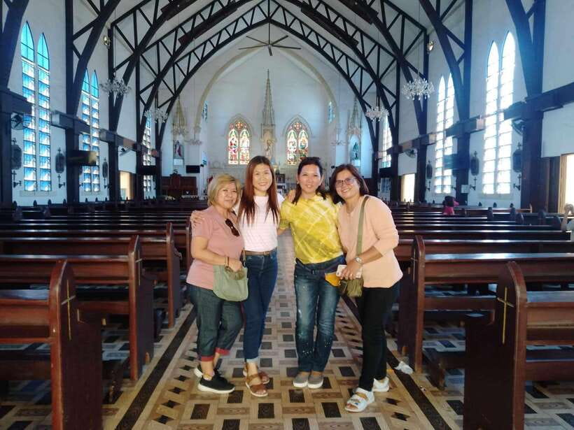 Puerto Princesa; Half day City tour - Bakers Hill hopia tasting and souvenir-ready views
