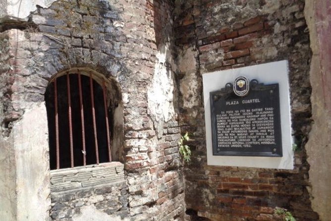 Puerto Princesa half day City tour a sightseeing excursion - Plaza Cuartel: A Short Stop With Big “Where Am I?” Energy